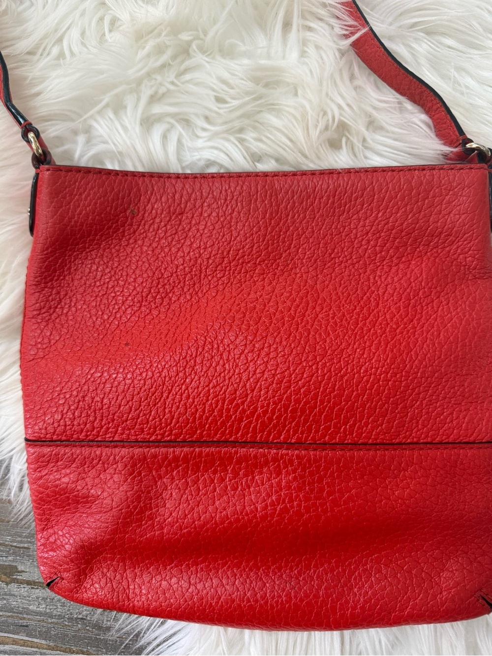 Kate Spade New York Southport Avenue Cora Red Pebbled Leather Crossbody Bag - Picture 6 of 8